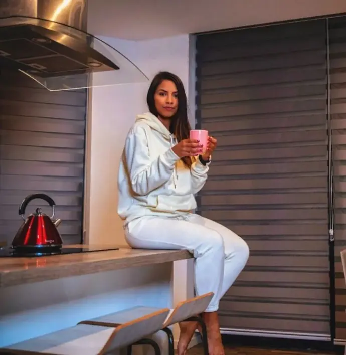 Health coach providing personalized wellness plan and lifestyle guidance.